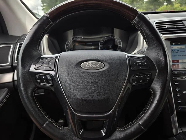 Used 2018 Ruby Red Metallic Ford Platinum image 22