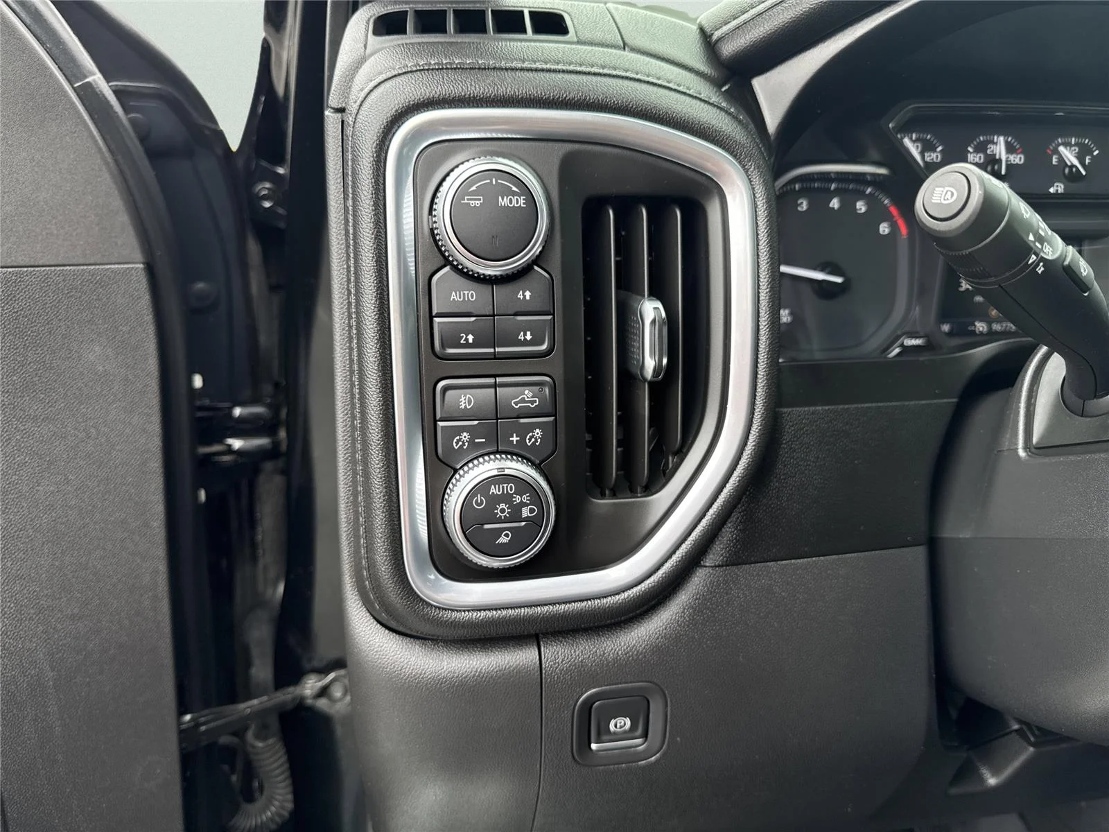 Used 2021 ONYX BLACK GMC SLT image 20