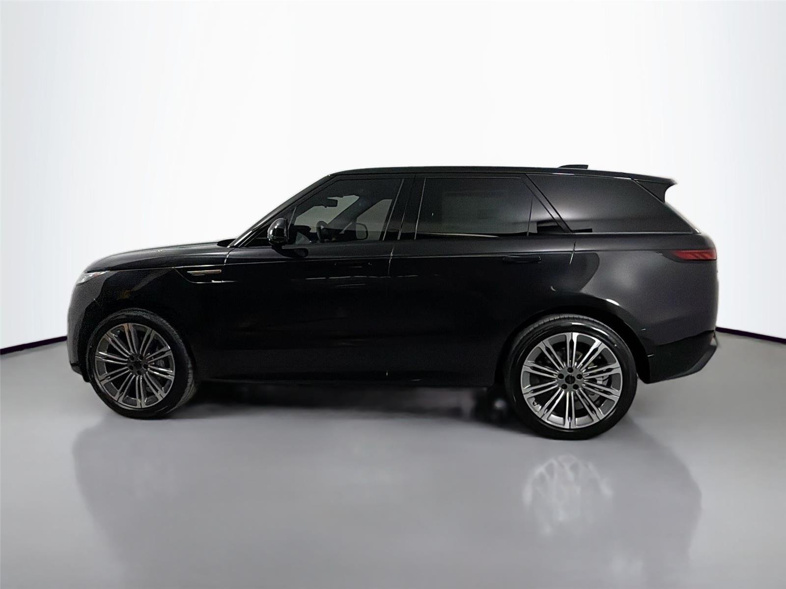 New 2026 Santorini Black LAND ROVER Dynamic SE image 8
