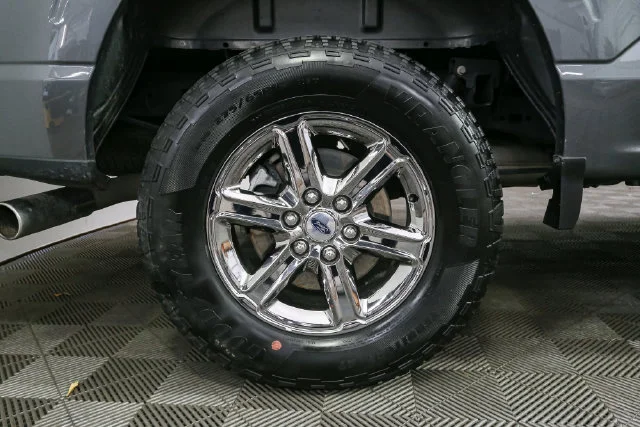 Used 2025 Gray Ford XLT image 15