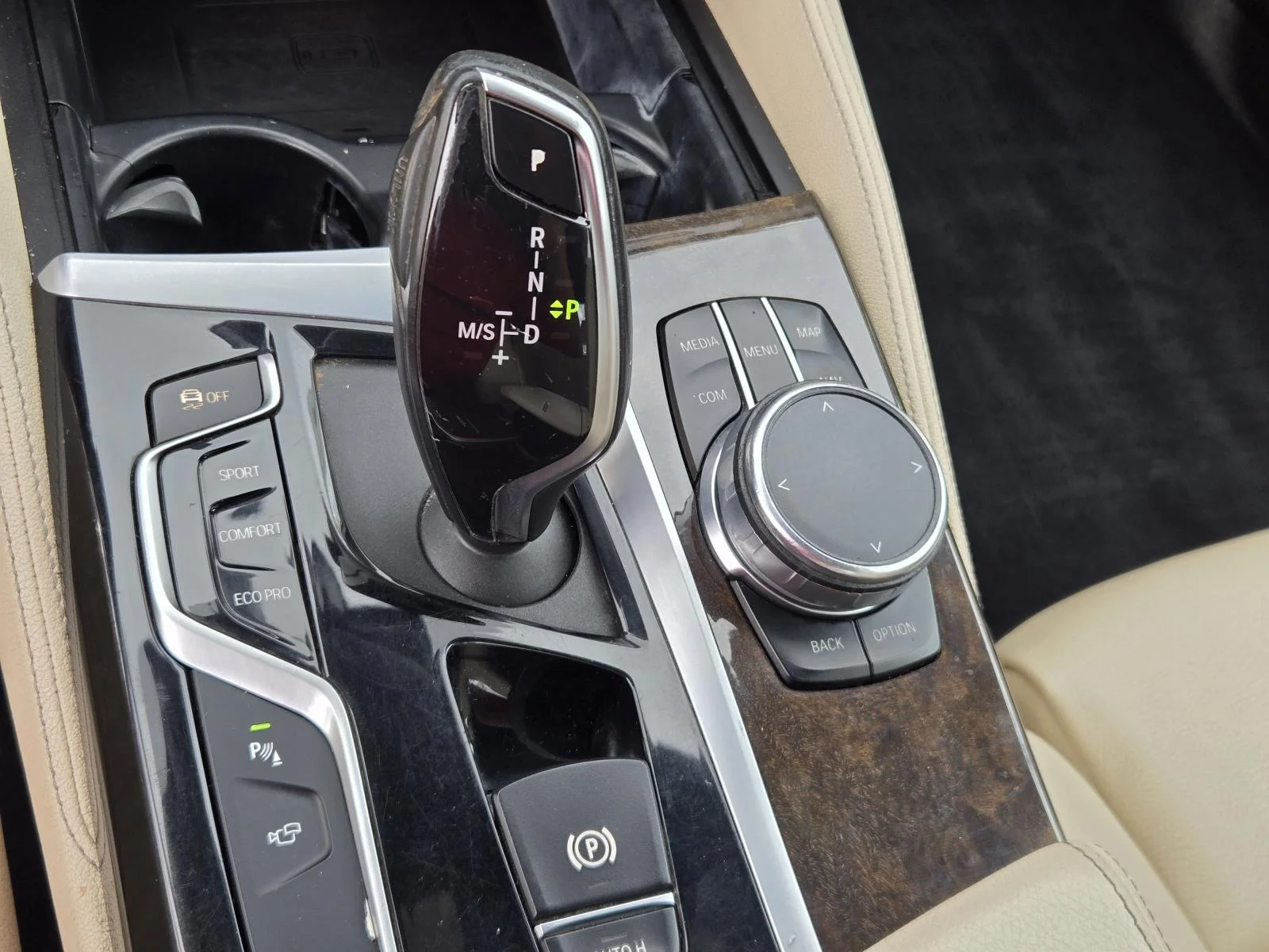 2019 BMW 5 Series 530i - Photo 15