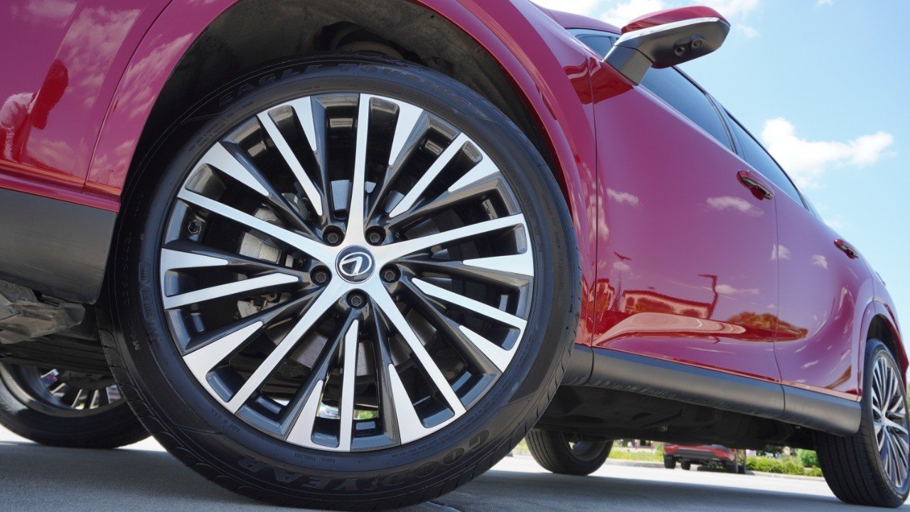 Certified Used 2023 MATADOR RED MICA Lexus RX 350 Premium Plus image 11