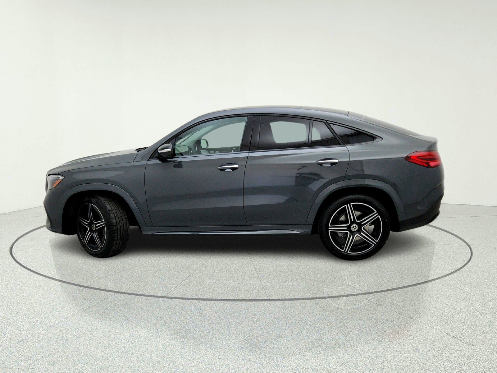 New 2026 MANUFAKTUR Silicon Grey Mercedes-Benz GLE 450 4MATIC® Coupe image 14