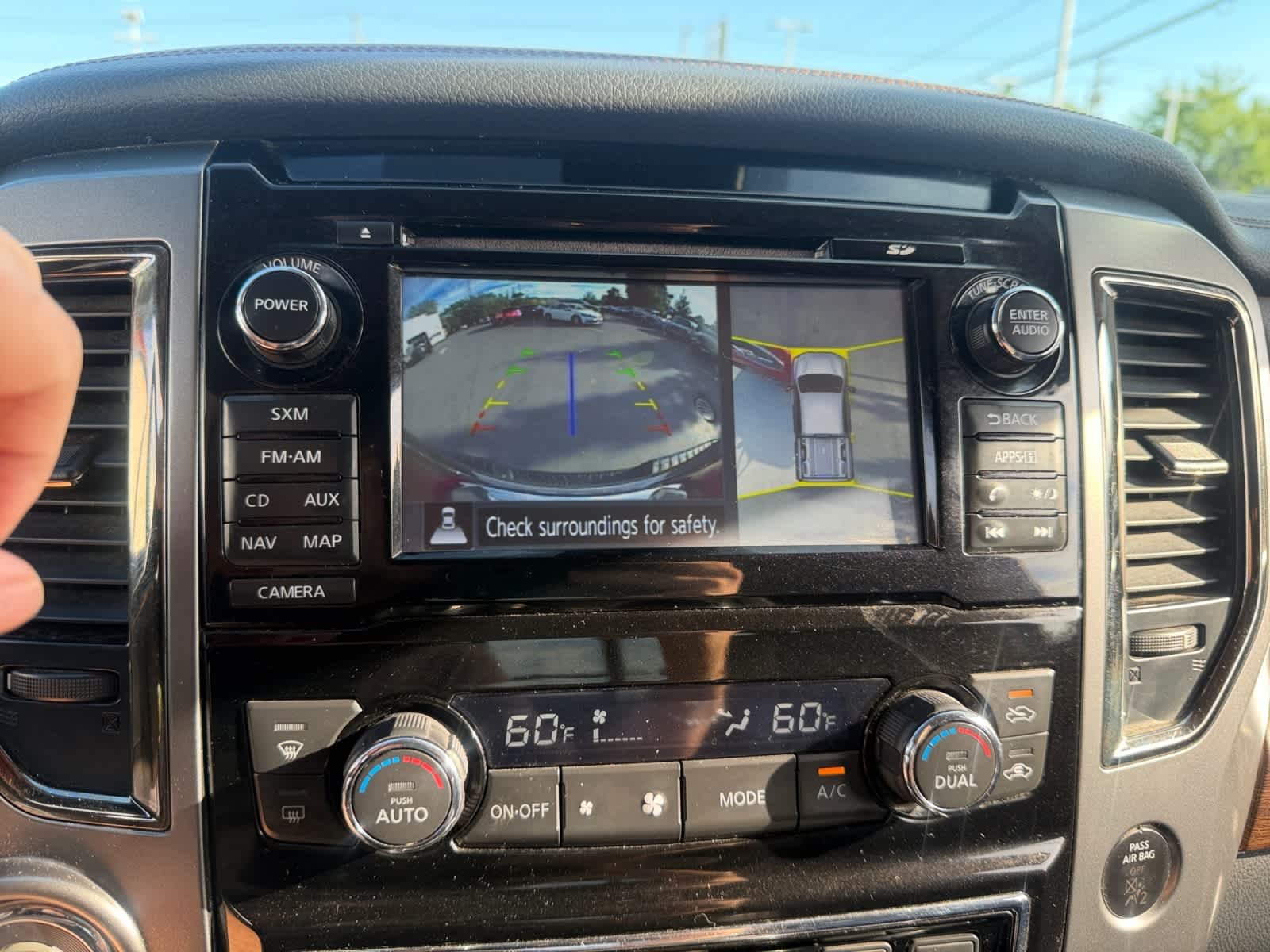 Used 2017 Cayenne Red Nissan Platinum Reserve image 21