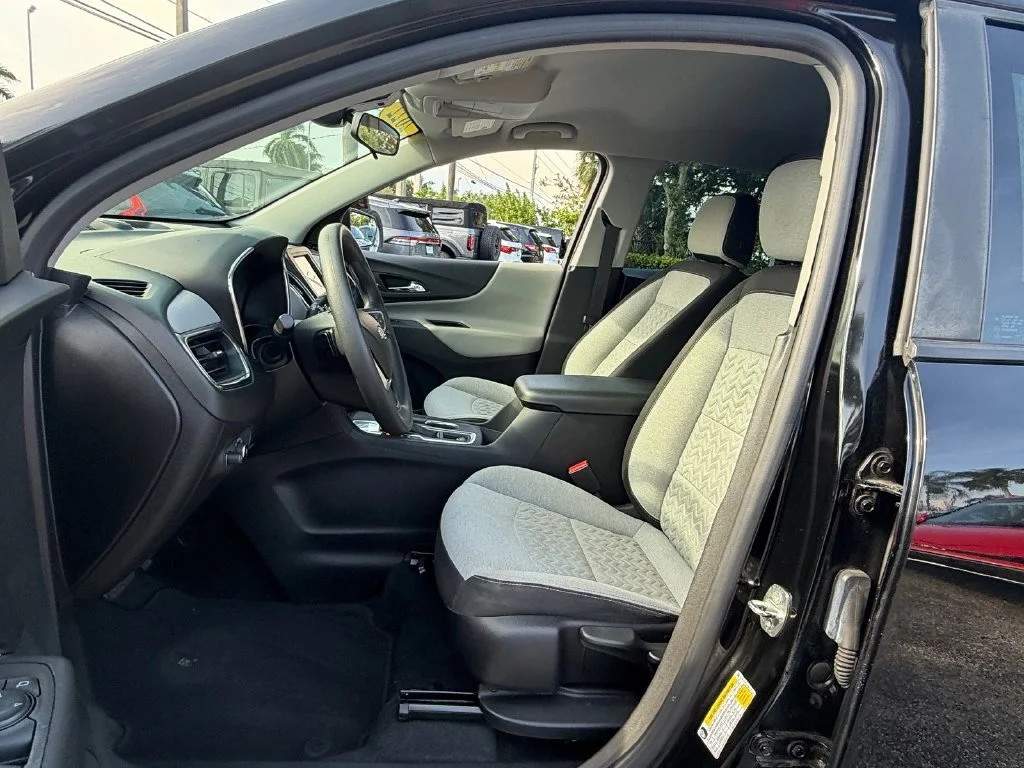 Used 2022 MOSAIC BLACK METALLIC Chevrolet LS image 9