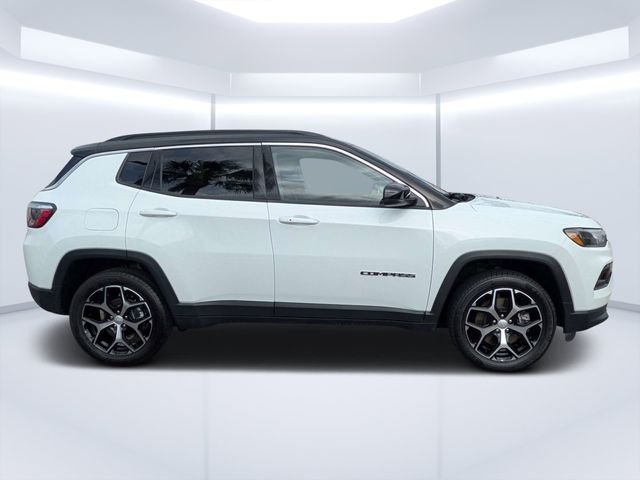 Used 2024 White Jeep Limited image 2
