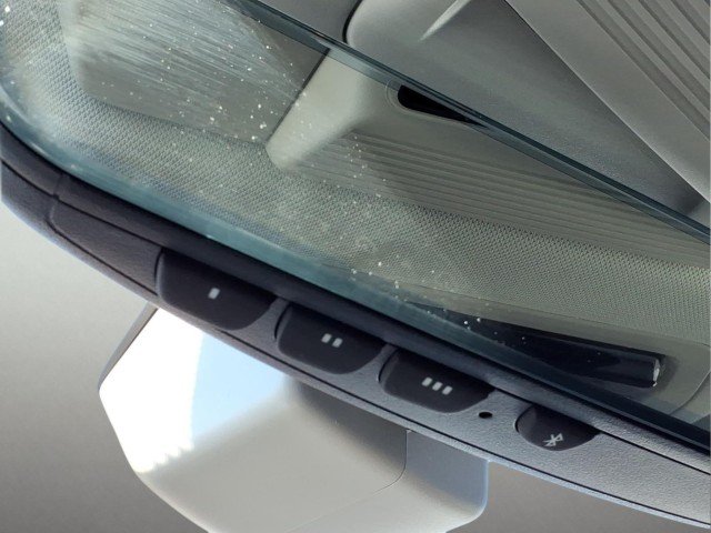 Certified Used 2025 Platinum Gray Metallic Volkswagen SE image 24