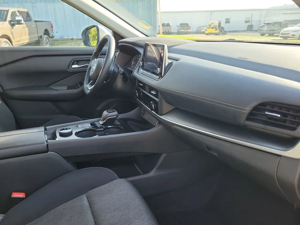 Used 2024 Brilliant Silver Metallic Nissan SV image 37