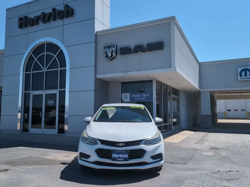 Used 2017 Summit White Chevrolet LS image 6