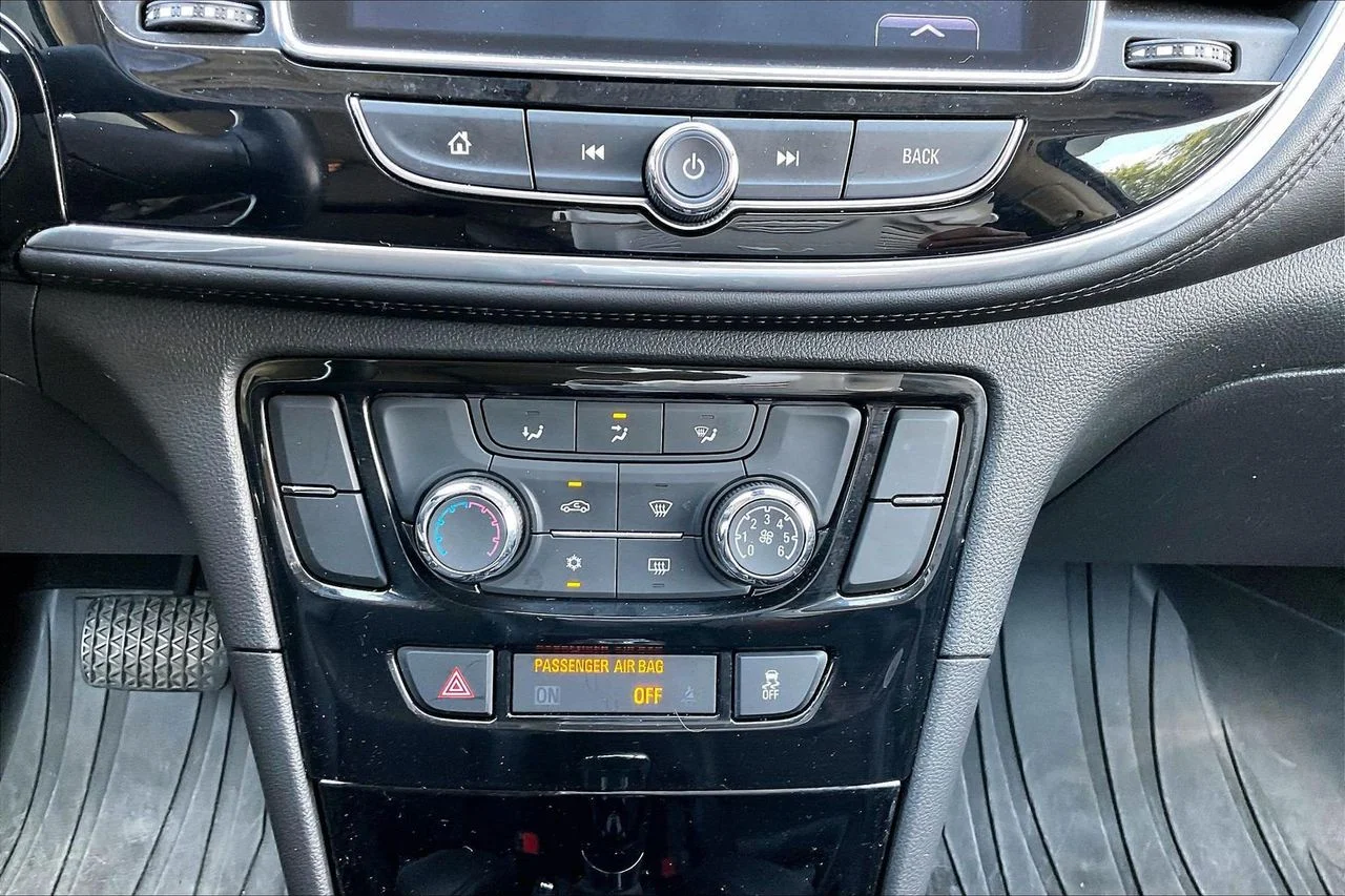 Used 2019 Red Buick Preferred image 17
