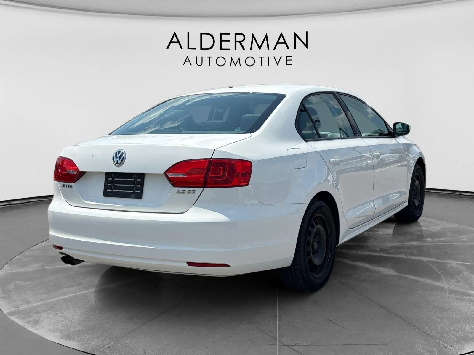 Used 2012 Candy White Volkswagen SE image 3