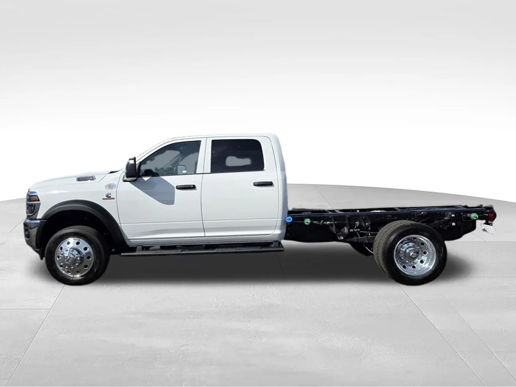 New 2026 Bright White Clear-Coat Exterior Paint RAM Tradesman image 6