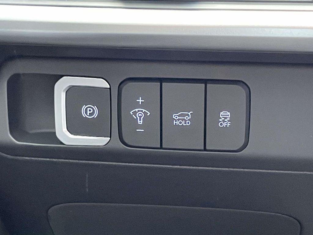 New 2026 Black Hyundai SEL FWD image 18