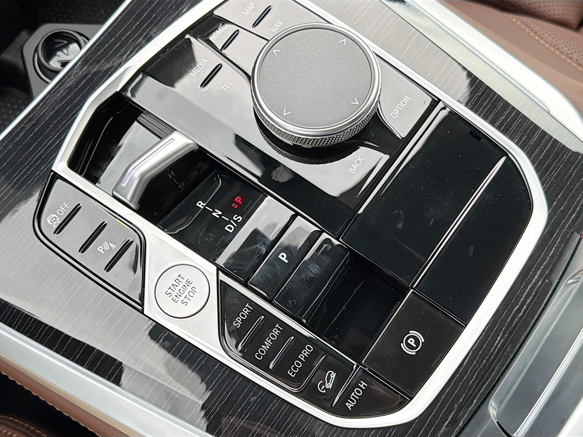 New 2026 Brooklyn Grey Metallic BMW xDrive40i image 29