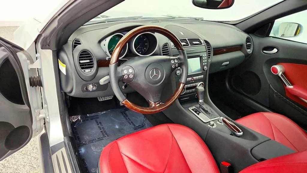 Used 2005 Iridium Silver Metallic Mercedes-Benz SLK350 Roadster 3.5L w/ Driver Adaptive Transmission & Wood Trim image 12