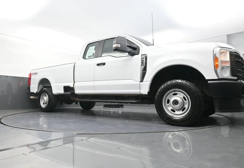 Used 2023 White Ford XL image 21