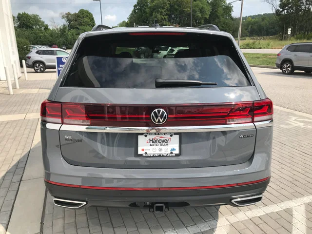 New 2026 Pure Gray Volkswagen 2.0T SE w/Technology image 7