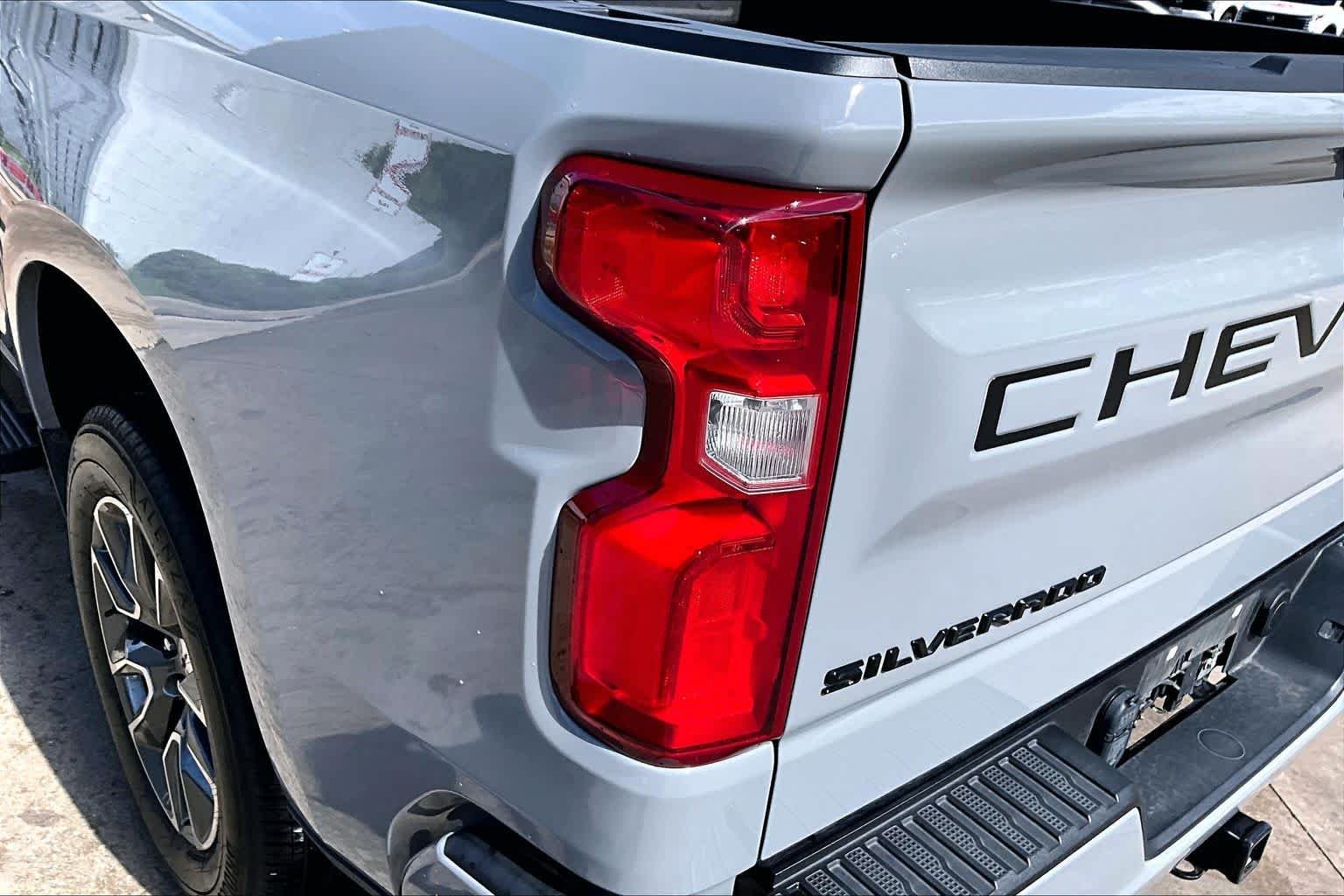 Used 2025 Slate Gray Metallic Chevrolet RST image 27