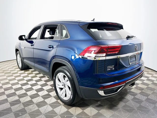 Certified Pre-Owned 2022 Volkswagen Atlas Cross Sport 3.6L V6 SE w/Technology