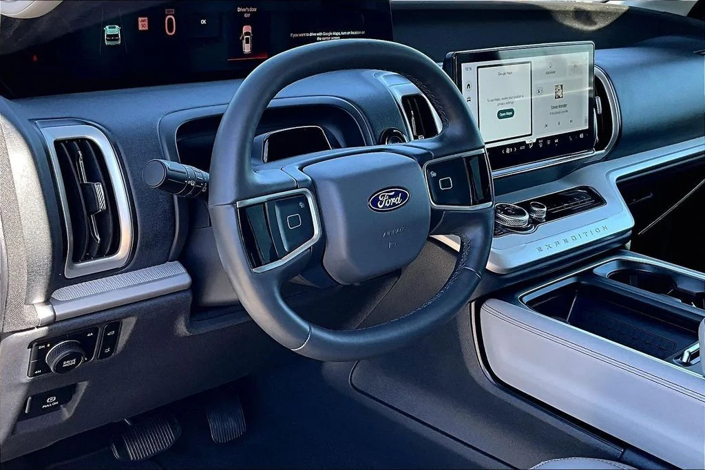 Certified Used 2025 Oxford White Ford Active image 14