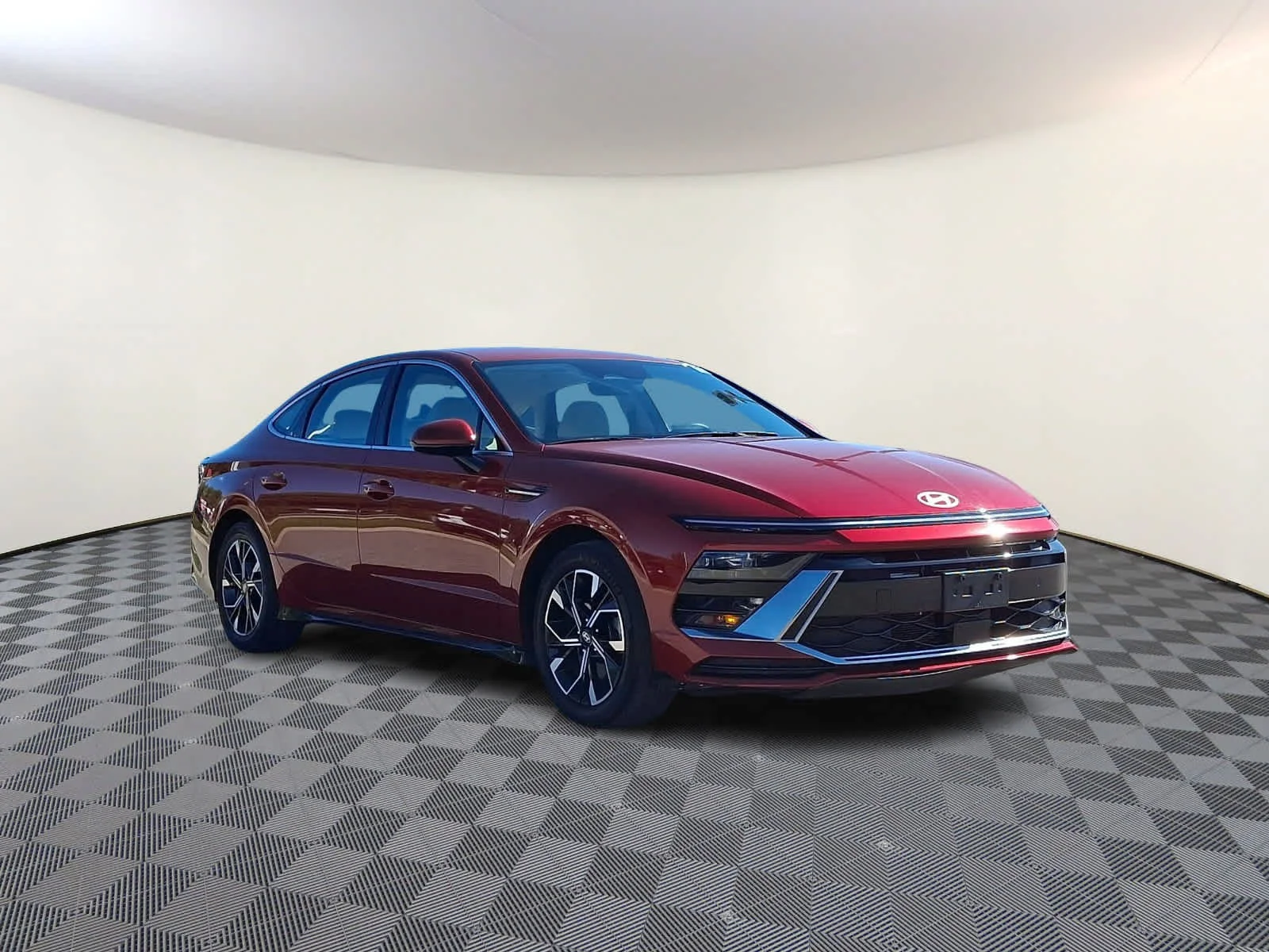 Used 2024 Ultimate red Hyundai SEL image 4