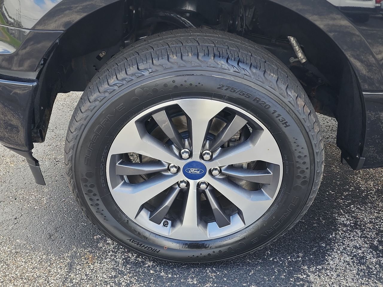 Used 2020 Black Ford XLT image 10