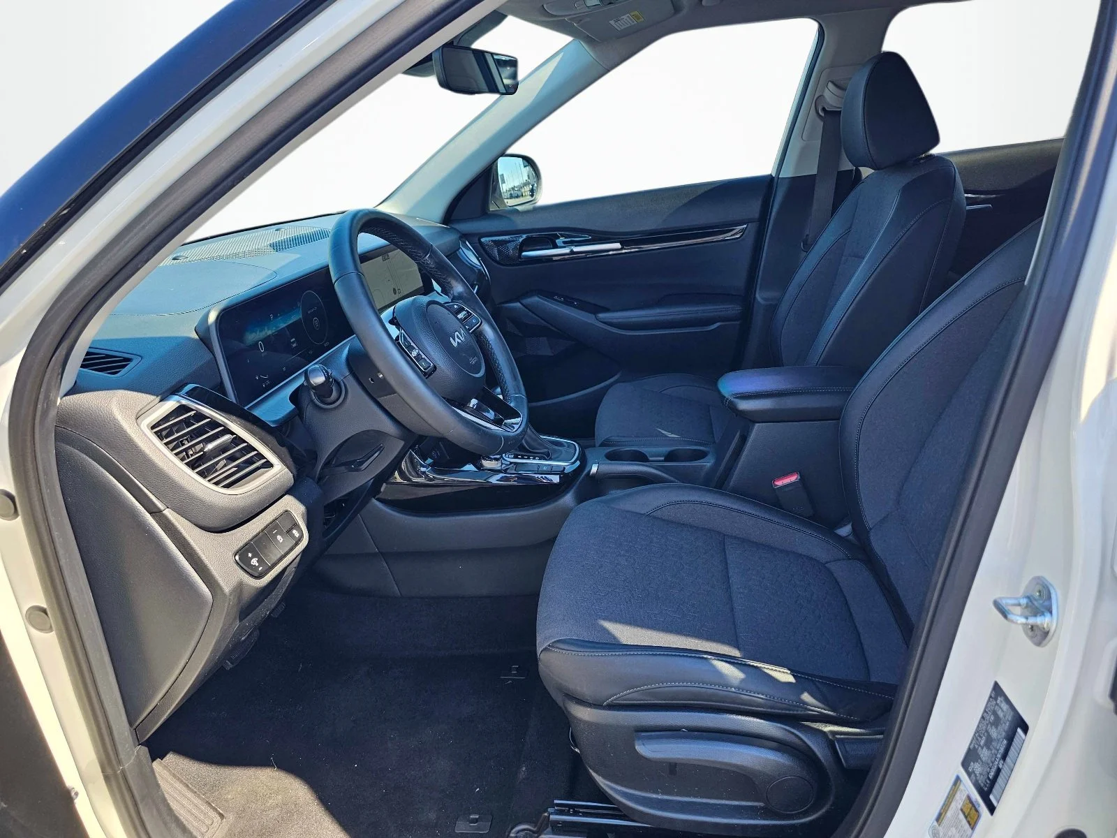 Used 2024 Clear White/Black Roof Kia S image 16