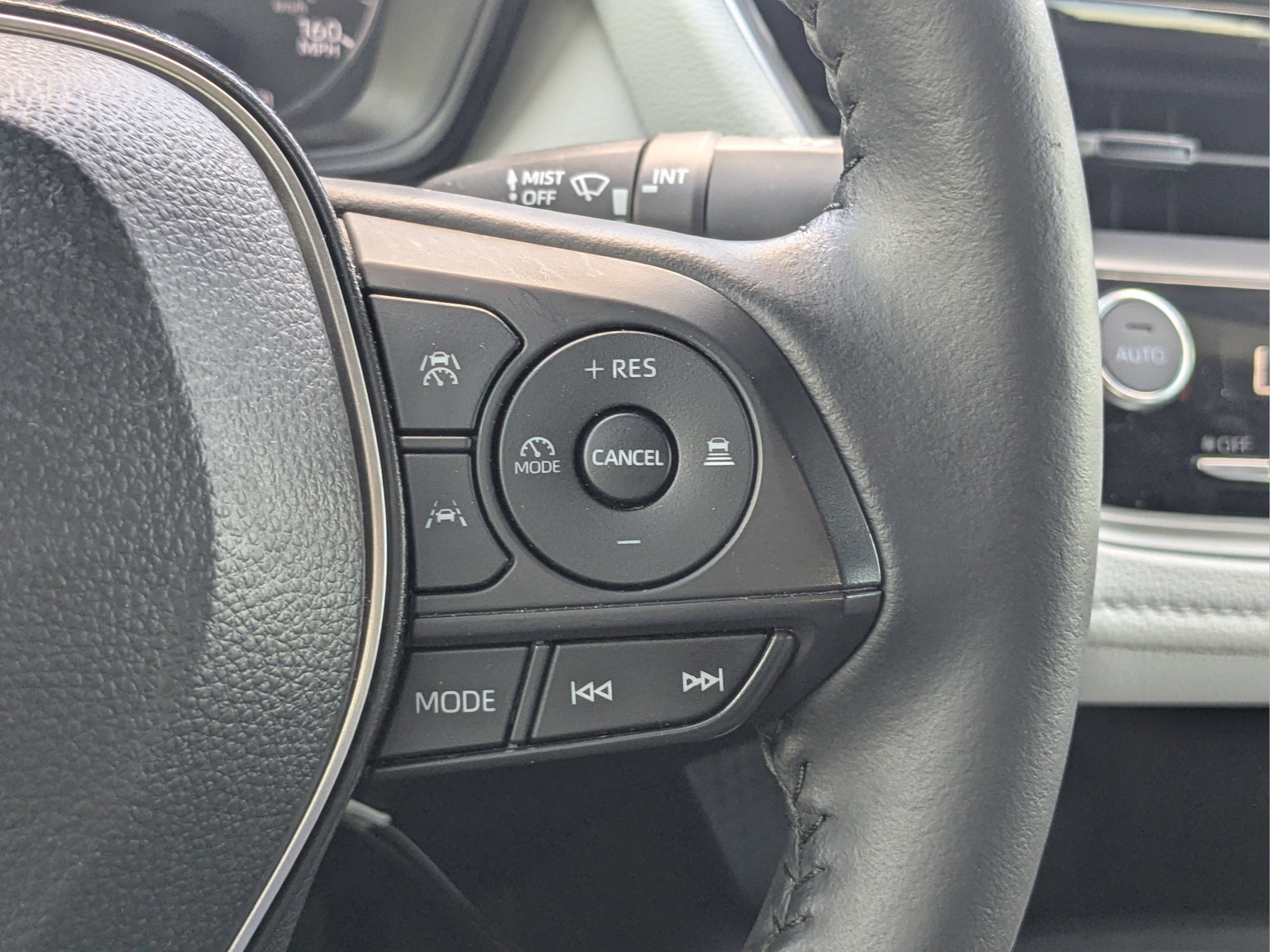 2024 Toyota Corolla SE - Photo 24