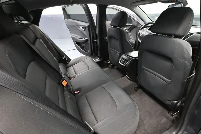 Used 2016 Gray Chevrolet LT image 38