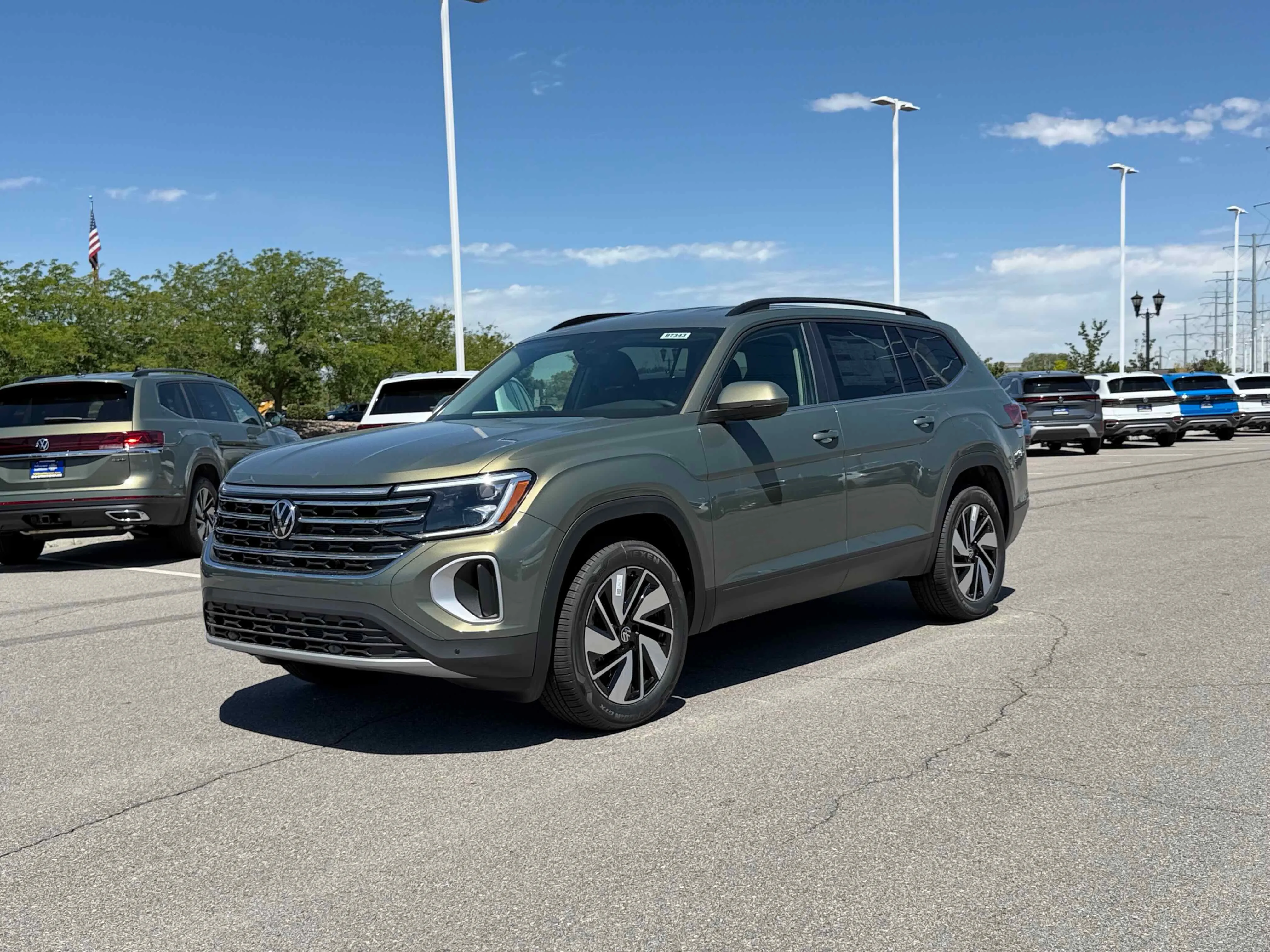 New 2026 Green Volkswagen 2.0T SE w/Technology image 1