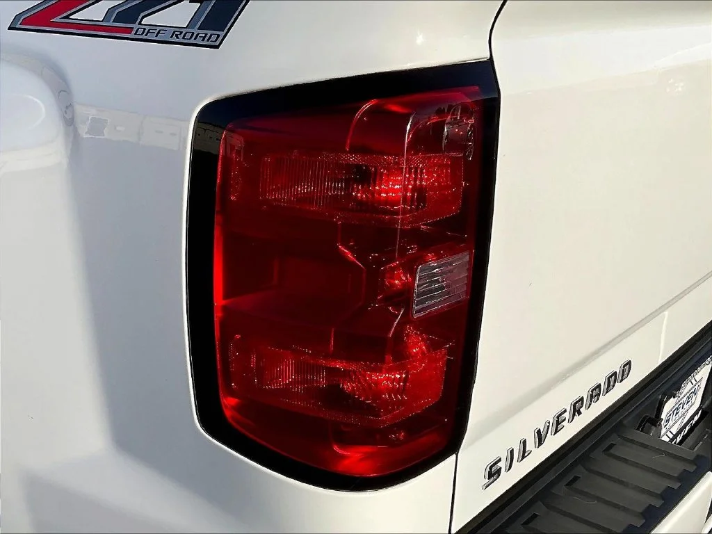 Used 2016 White Chevrolet LT image 25