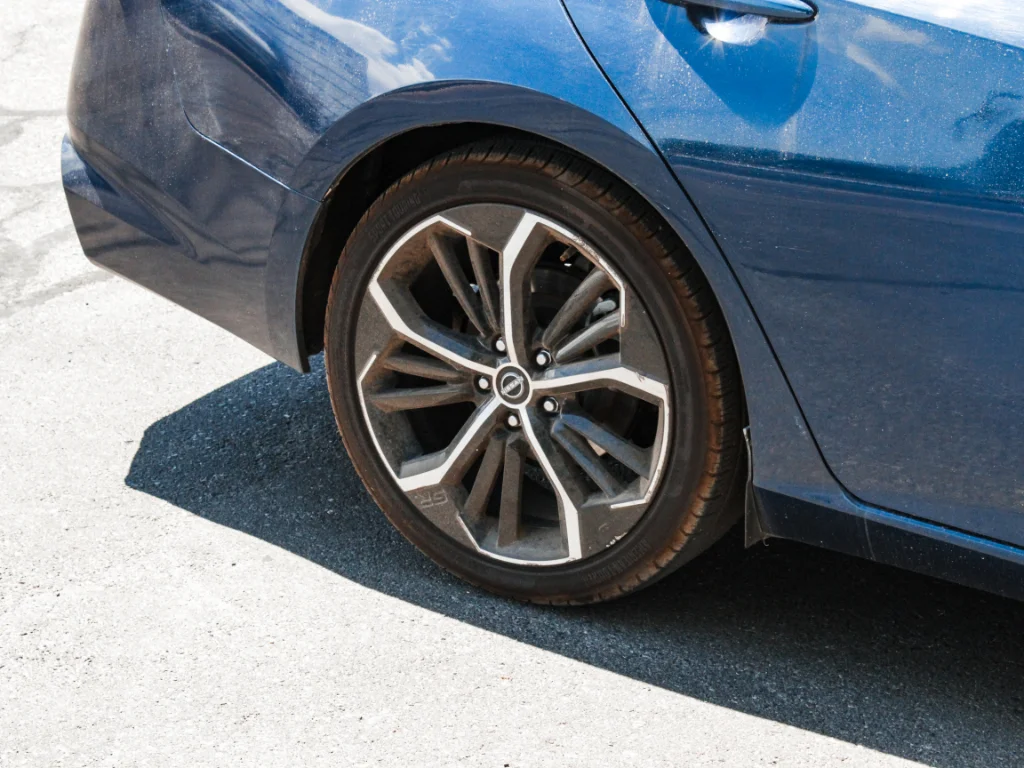 Used 2024 Deep Blue Pearl Nissan 2.5 SR image 4