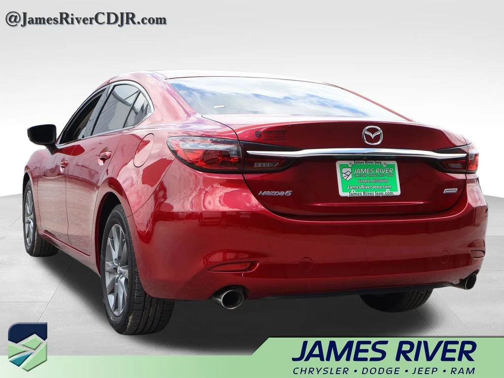 Used 2018 Red Mazda Sport image 3