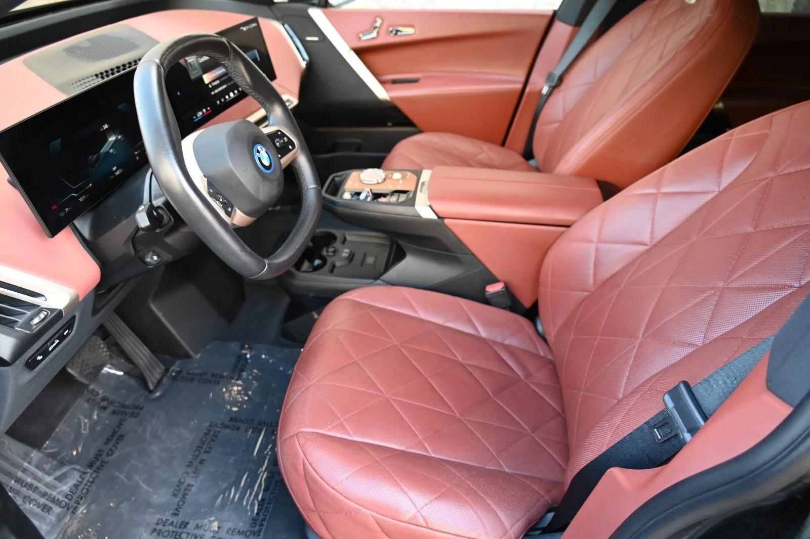 Used 2024 Dark Graphite BMW xDrive50 image 14