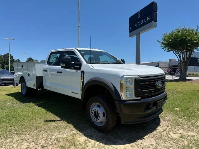 2026 Ford F-550 XL 4x4 Crew Cab 179-In DRW's photo