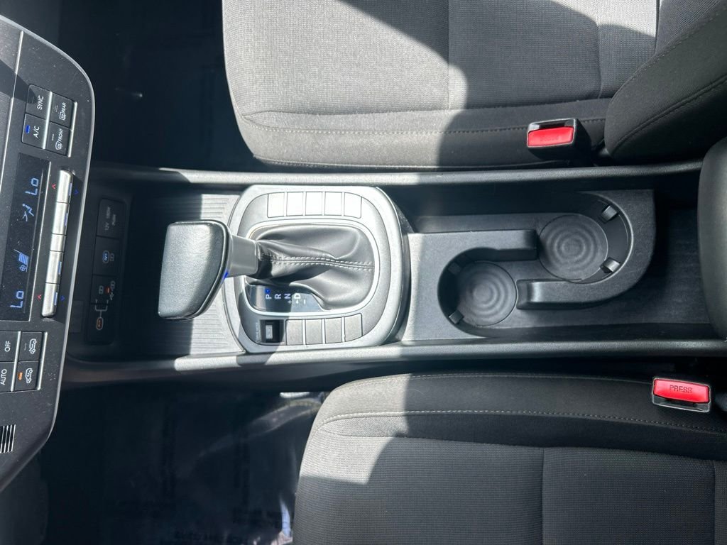 2024 Hyundai Kona SEL - Photo 16