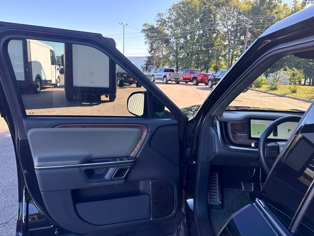 Used 2022 Black RIVIAN Adventure Package image 18