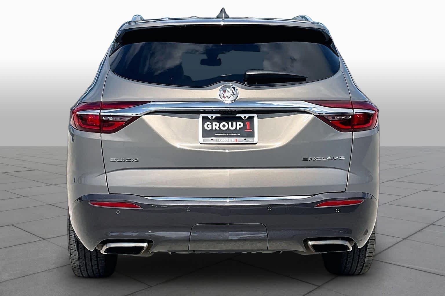 Used 2018 Pepperdust Metallic Buick Avenir image 5