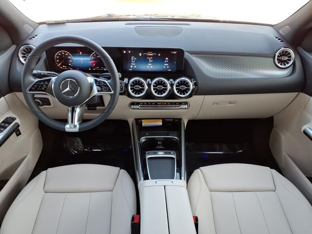 New 2026 Black Mercedes-Benz GLA 250 image 4