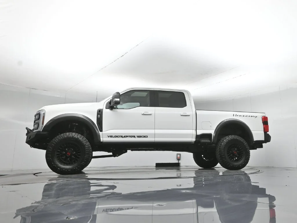 New 2026 Star White Metallic Tri-Coat Ford Lariat image 55