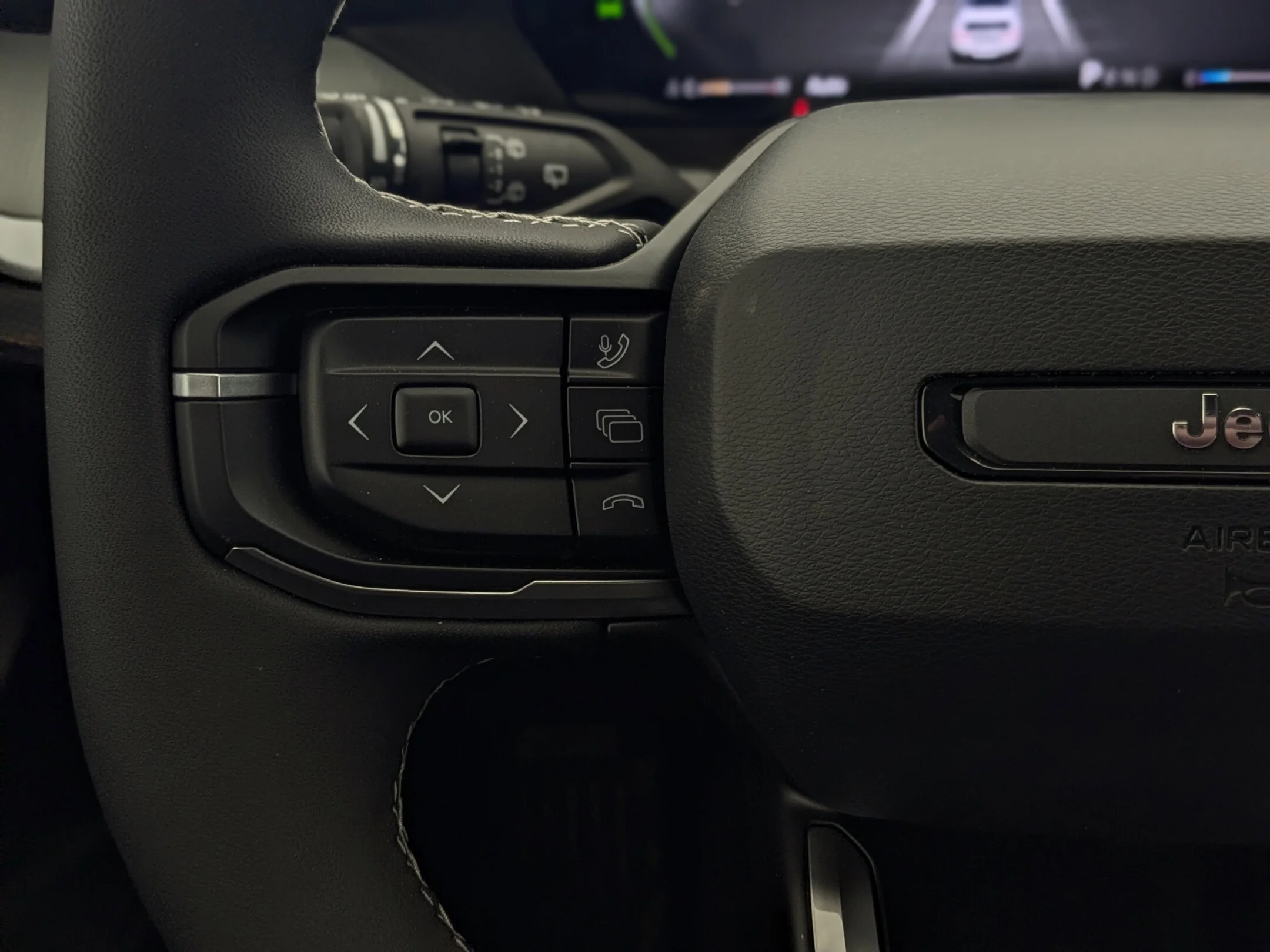 New 2026 Grey Jeep Limited - - Hybrid - Dual-Pane Pano Sunroof - Capri Leatherette - Power Liftgate & More! image 17