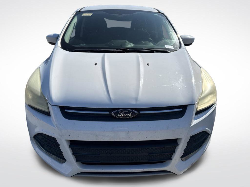 Used 2013 White Ford SE image 2