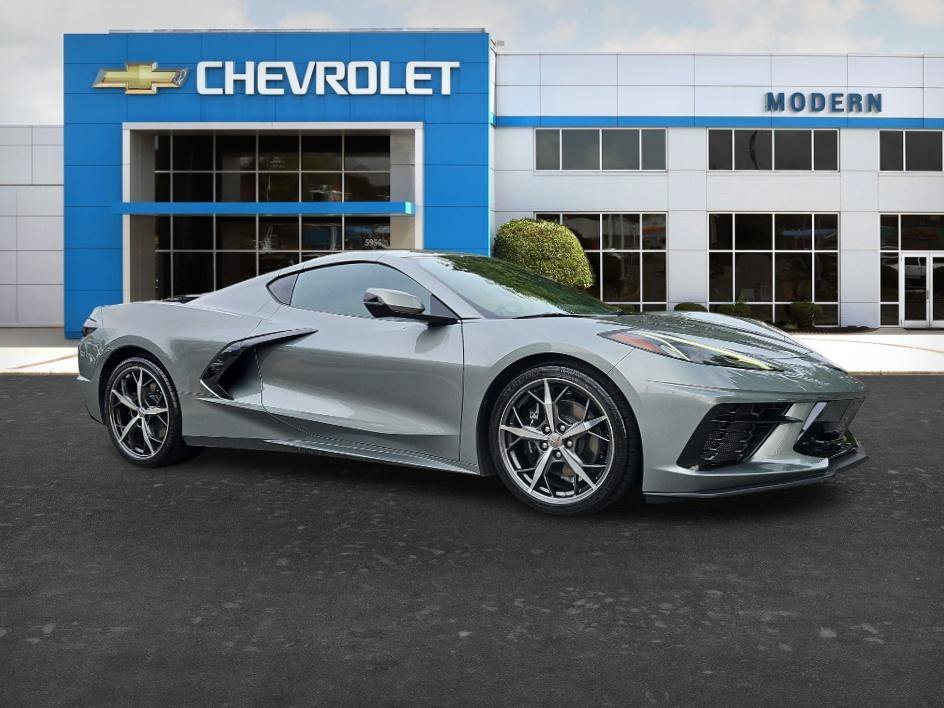 Used 2022 Hypersonic Gray Metallic Chevrolet 2LT image 6