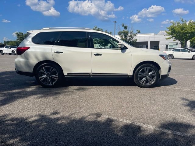 Used 2019 White Nissan Platinum image 10