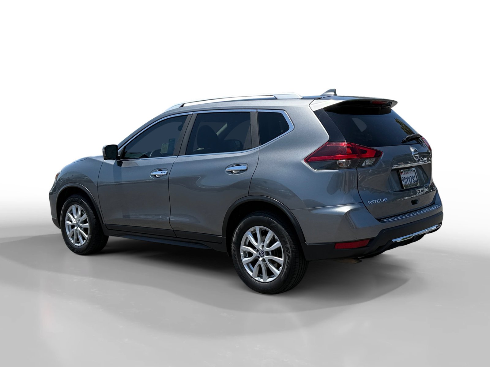 Used 2018 Gun Metallic Nissan SV image 3