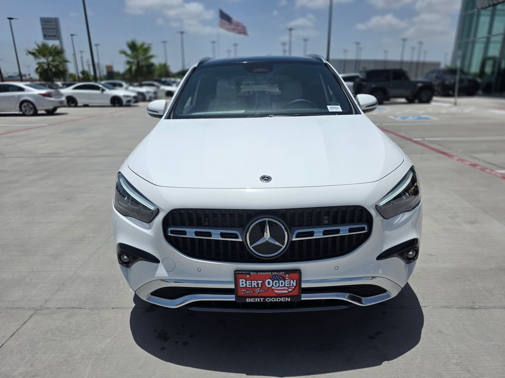 New 2026 Polar White Mercedes-Benz GLA 250 image 2