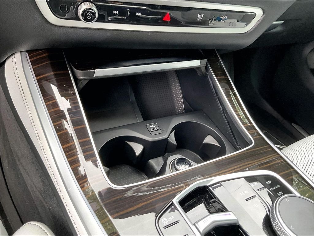 Used 2024 Black BMW xDrive40i image 26