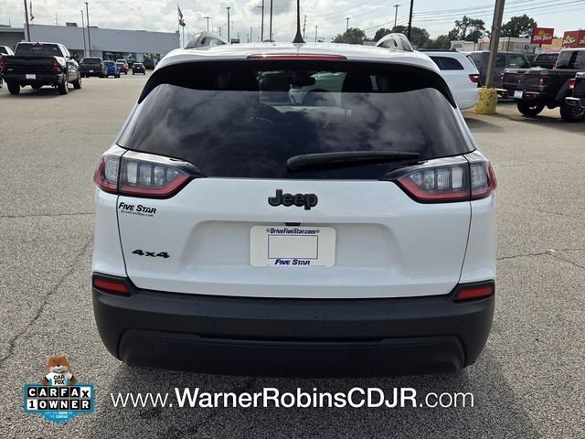 Used 2023 White Jeep Altitude image 11
