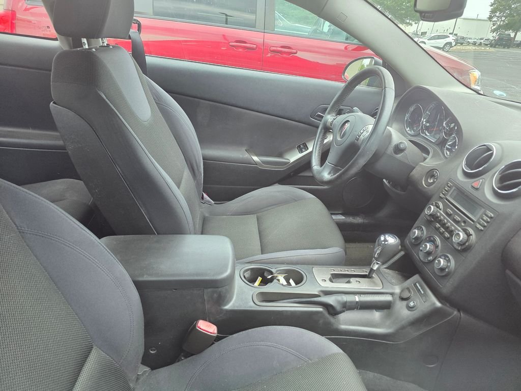 Used 2009 Performance Red Metallic Pontiac GT image 5