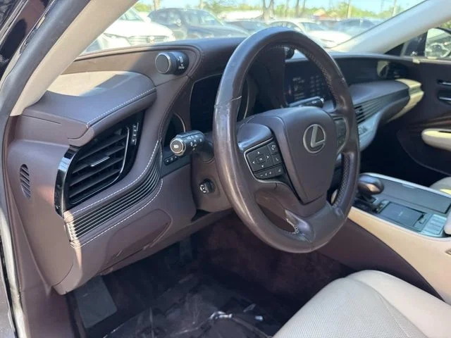 Used 2019  Lexus 500 Base image 24